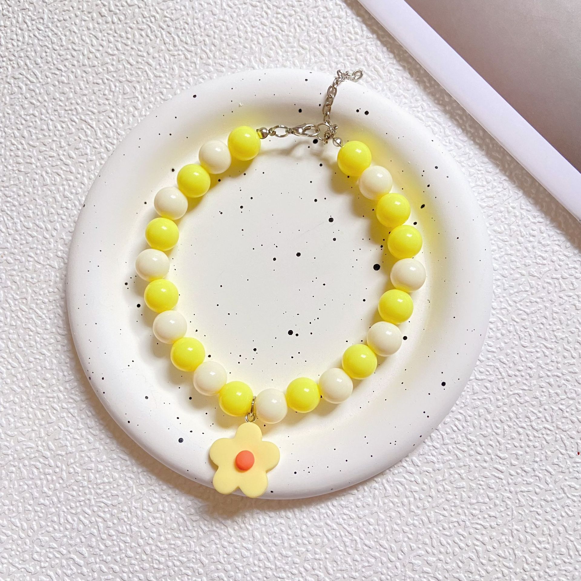 主图_09 Daisy Beads Collar – Κολιέ με Χάντρες & Λουλουδάκι για Σκύλους - Image 1